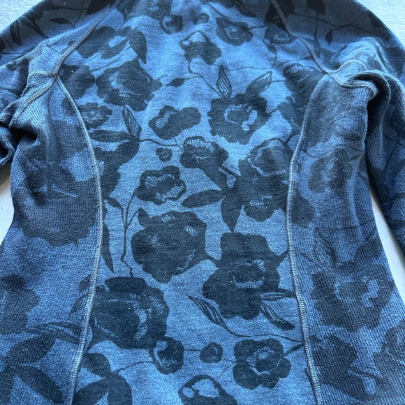 Lululemon Scuba Hoodie Womens 2 Blue Floral Embroidered Panel Athleasure Zip EUC - Picture 10 of 13